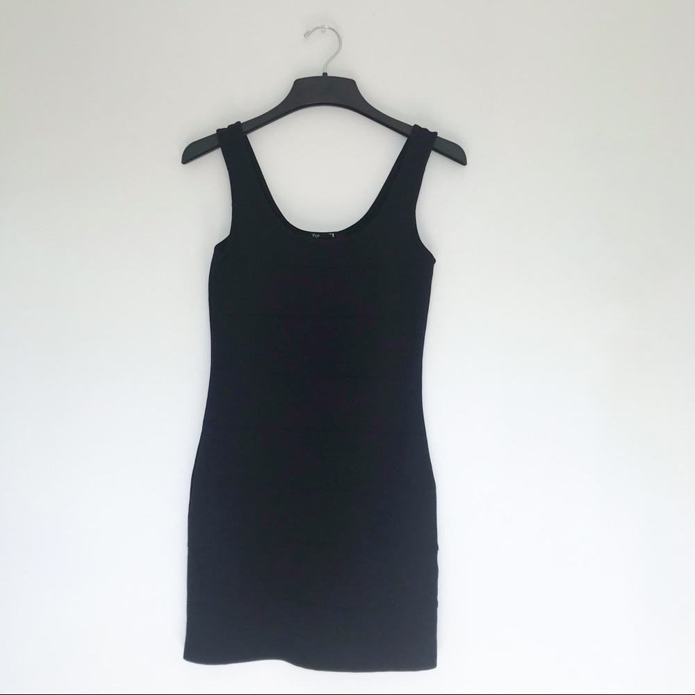Forever 21 Sleeveless Black Dress Medium